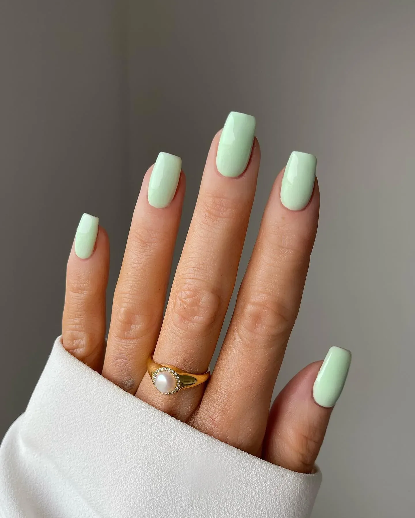 Minimal Icy Mint iwdecor