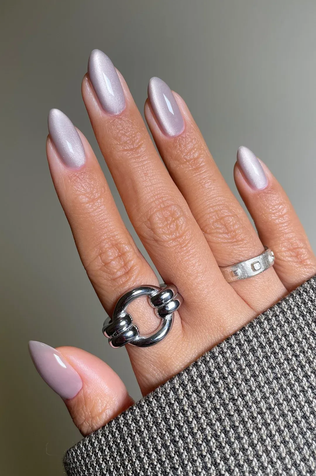 Pearly Chrome Almonds idewcor