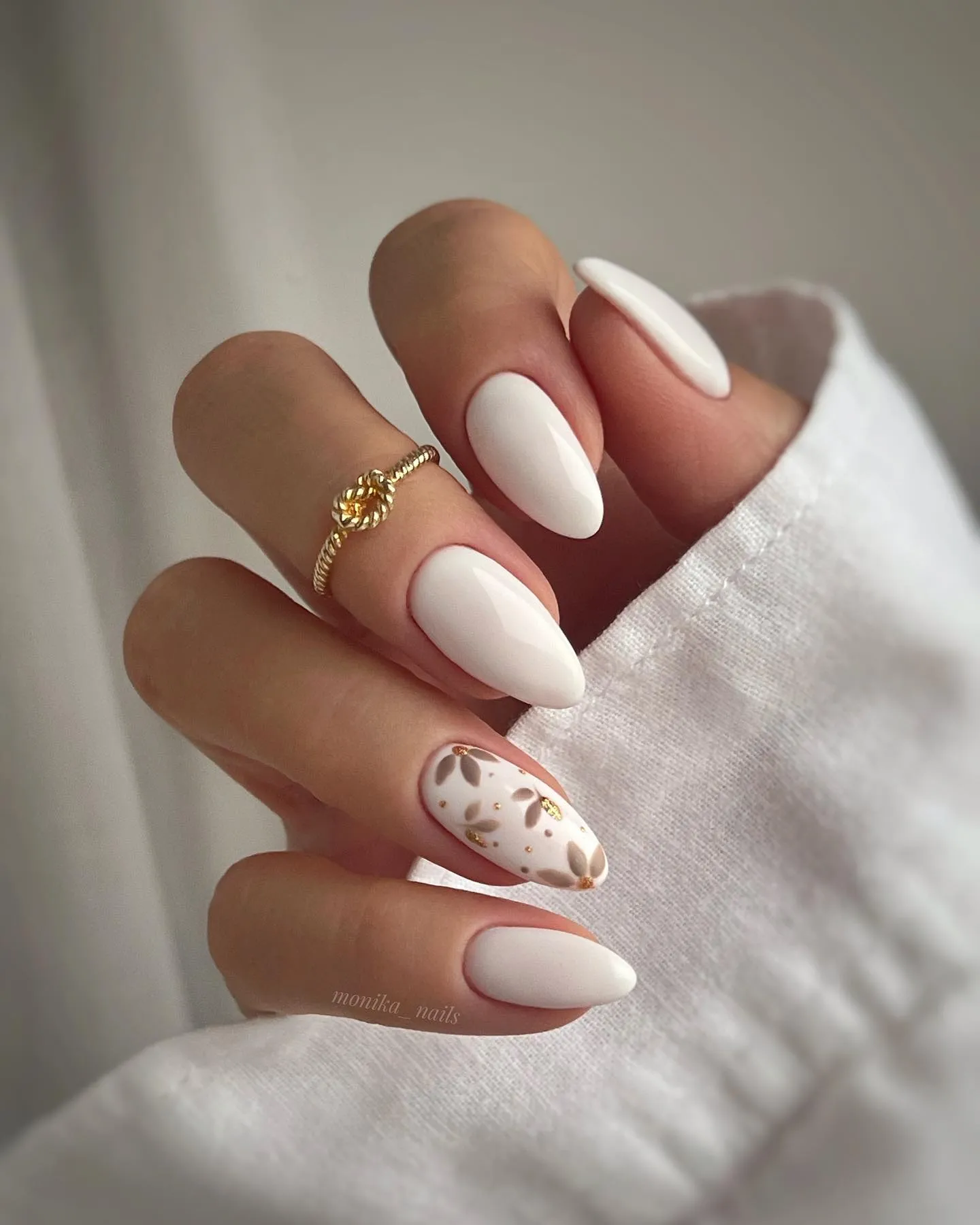 Foam White