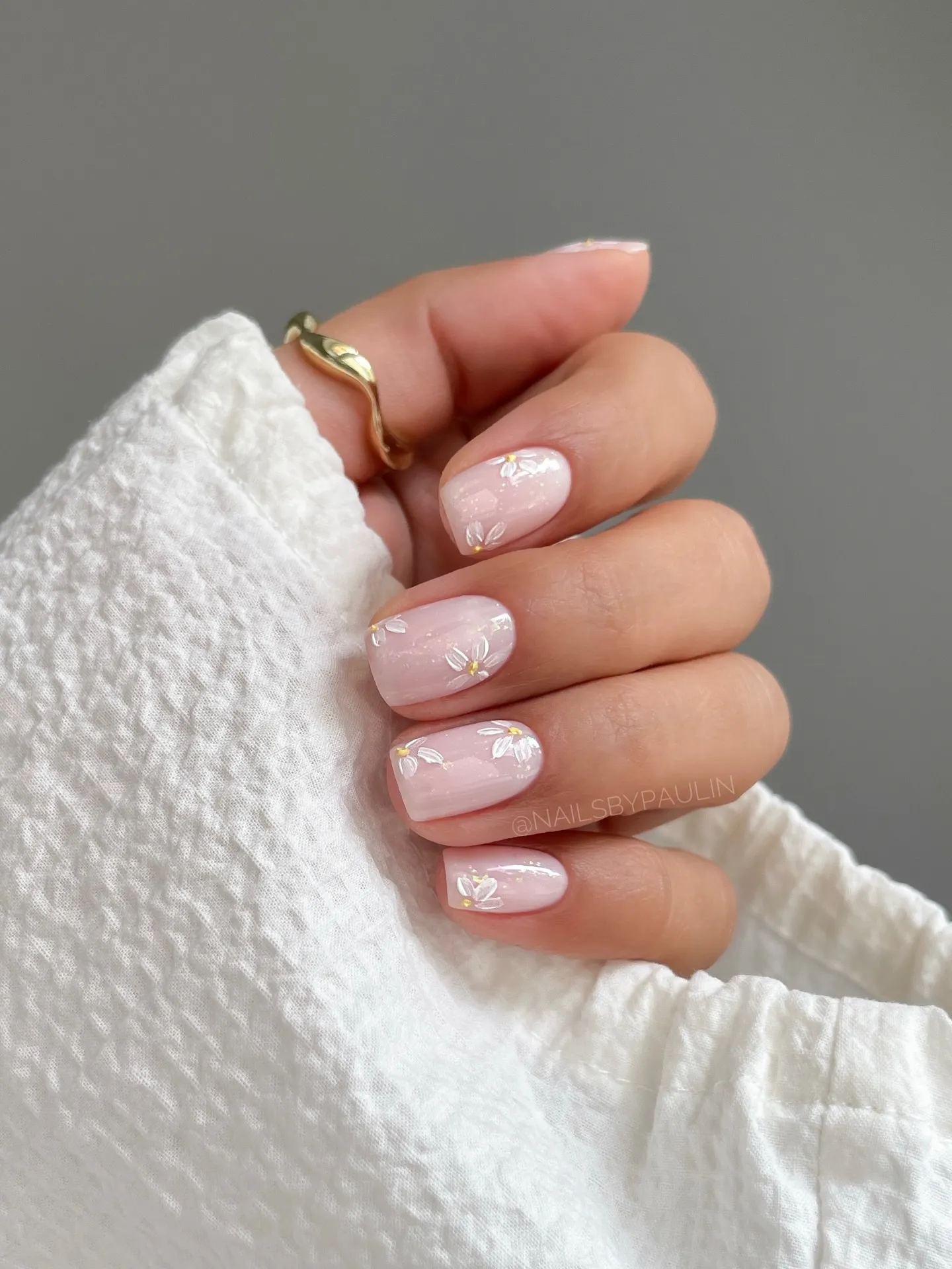 Round Nails